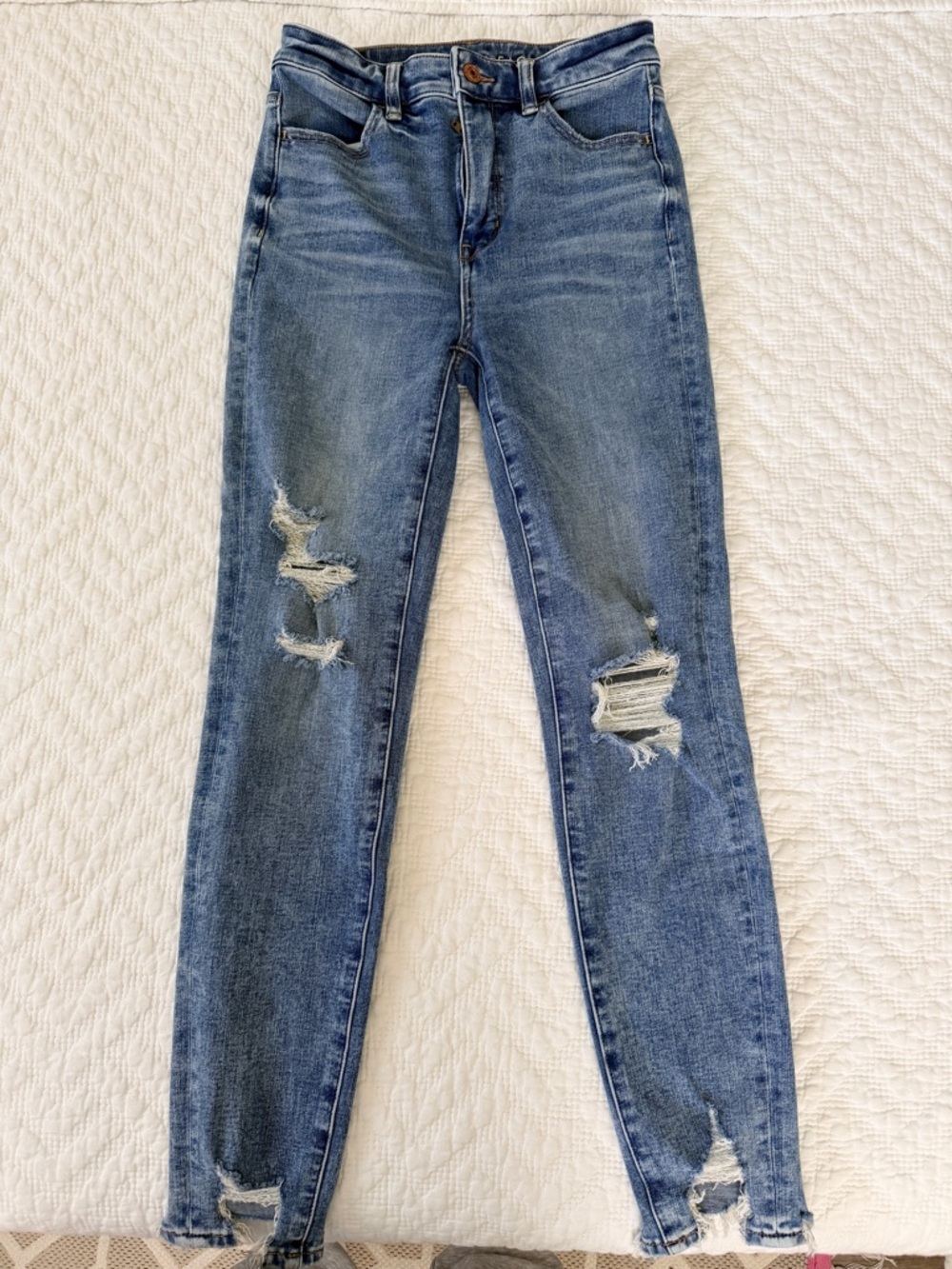 American Eagle Outfitters Light Blue Distressed Skinny Jeans